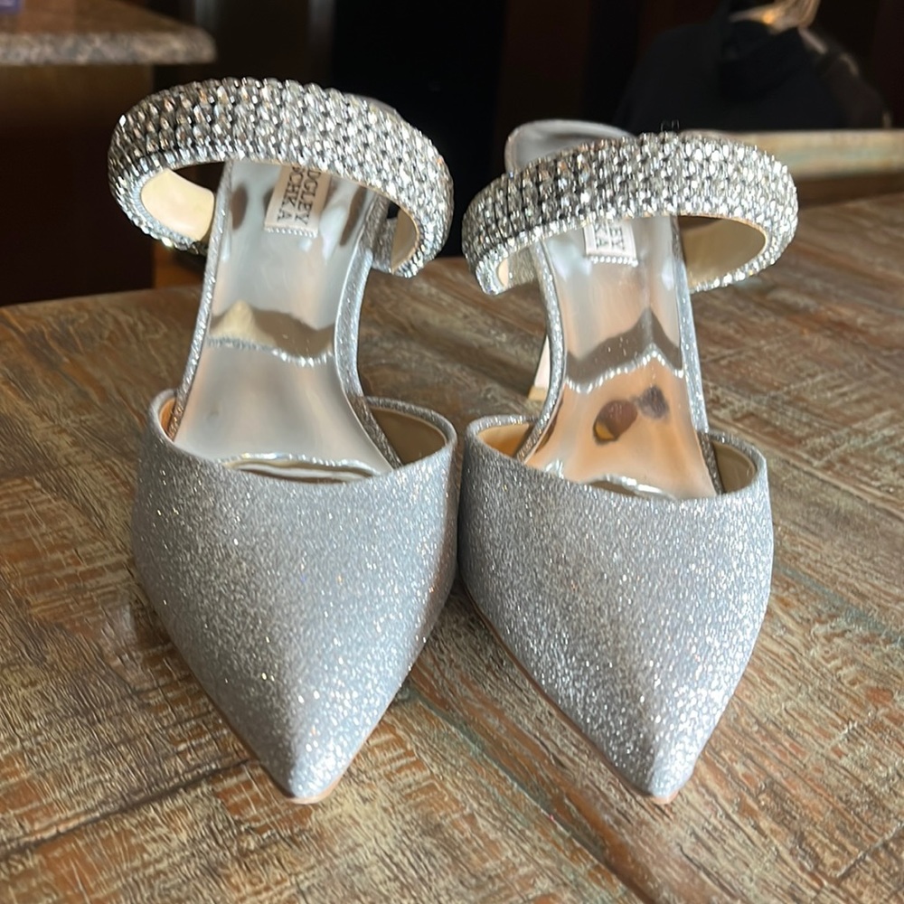 BADGLEY MISCHKA DESSA HEELED SANDALS 👡 PLATINO